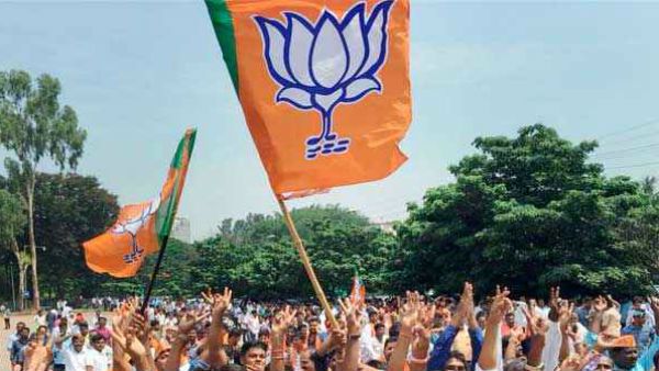 હર હાથ કો કામ નો વાયદો