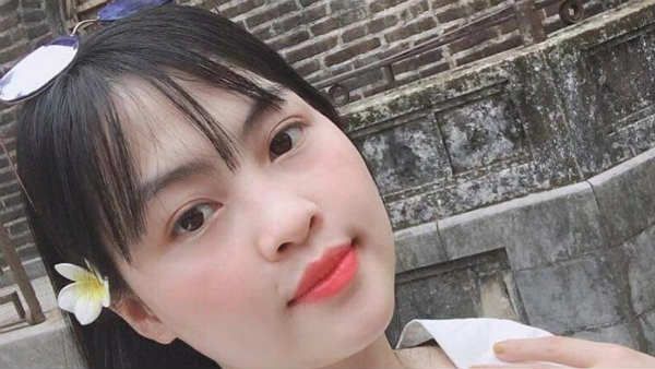 મમ્મીને મેસેજ કર્યો, શ્વાસ નથી લઈ શકતી