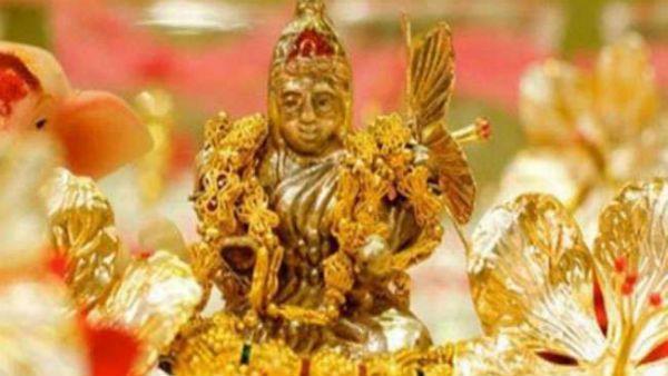 નકલી મૂર્તિઓની પૂજા ન કરવી