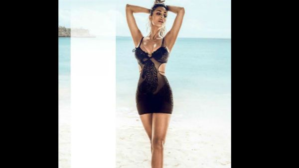 મનમોહક અને કામણગારી મનમોહક અને કામણગારી