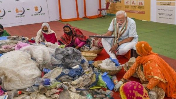 લાખો લોકોની રોજગારી છીનવાઈ જાત