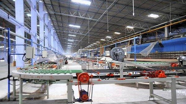 ગુજરાત: સિરામિક ઉદ્યોગ પણ મંદીની ઝપટમાં, 12,000 કરોડનો ઘટાડો