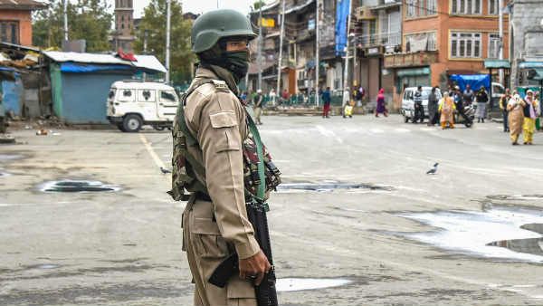 પાકિસ્તાન આતંકવાદને પ્રોત્સાહન આપી રહ્યું છે