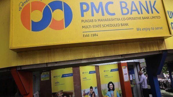 બનાવટી દસ્તાવેજો પર લોન આપવાનો આરોપ છે બનાવટી દસ્તાવેજો પર લોન આપવાનો આરોપ છે