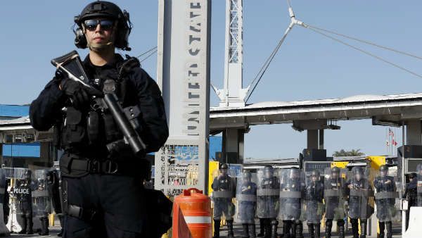 પથ્થરબાજોને ગોળી મારવાની સલાહ