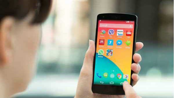 ફોન ચેક કરવાની આદતથી તૂટ્યા 45 ટકા સંબંધ