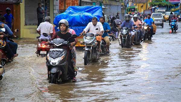 રેડ એલર્ટ પર કેરળ રેડ એલર્ટ પર કેરળ