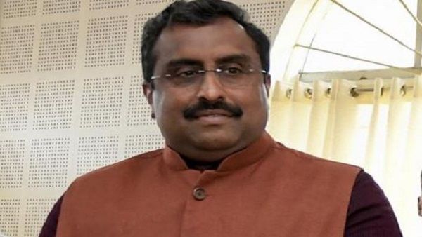 પૂરા સમ્માન સાથે રાખવામાં આવ્યા છે આ લોકોને - રામ માધવ પૂરા સમ્માન સાથે રાખવામાં આવ્યા છે આ લોકોને - રામ માધવ