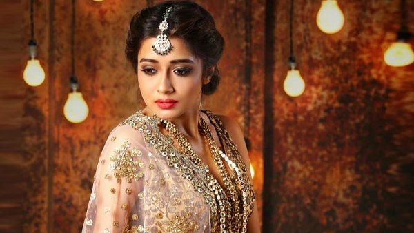 મેકઅપ રૂમમાં જઈ રડ્યા કરતી મેકઅપ રૂમમાં જઈ રડ્યા કરતી