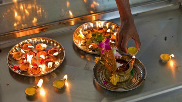 અગ્નિ પાસે