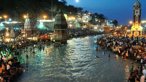પવિત્ર નદી પાસે