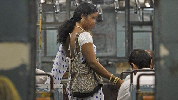 જેંડર સર્ટિફિકેટ માંગ્યુ,મહિલા અધિકારીને તપાસ માટે કહ્યુ