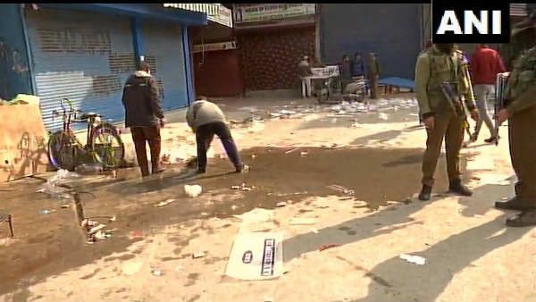 શ્રીનગરની બજારમાં આતંકીઓએ ગ્રેનેડ ફેંક્યો, 1નું મોત અનેક ઘાયલ