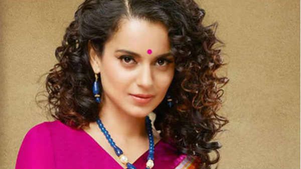 ફેન્સ જોઈ રહ્યા છે રાહ ફેન્સ જોઈ રહ્યા છે રાહ