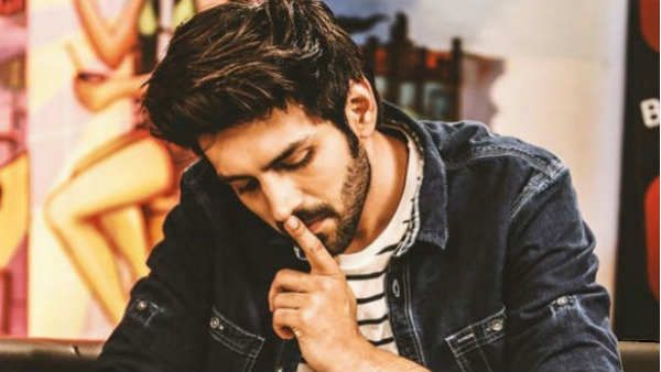 અનન્યા સાથે થશે એક્સ્ટ્રા મેરિટલ અફેર