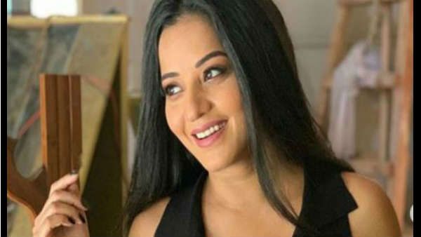 સેક્સી પોઝમાં ફોટા પોસ્ટ કર્યા સેક્સી પોઝમાં ફોટા પોસ્ટ કર્યા