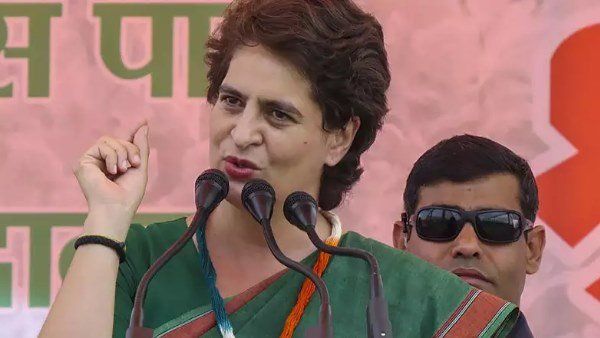 વૉટ્સએપ હેકિંગ કેસમાં કોંગ્રેસનો આરોપ- પ્રિયંકા ગાંધીને પણ શંકાસ્પદ મેસેજ આવ્યો