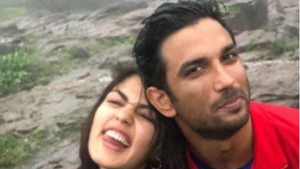 સાથે ફરે છે