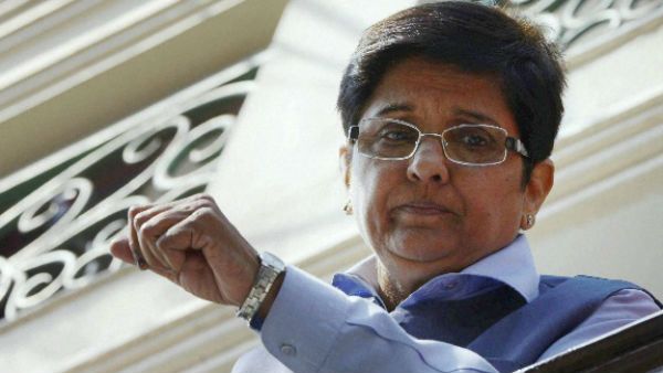 CM નારાયણસામીઃ હિટલરની બહેન જેવા છે કિરણ બેદી, લોહી ઉકળી ઉઠે છે મારુ જ્યારે..