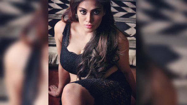 જગીઝ કુકબુક નામનો કુકરી શો ચલાવતી હતી જગી જૉન