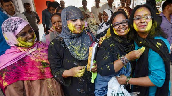 ટ્રિપલ તલાક ગેરકાયદેસર ઘોષિત ટ્રિપલ તલાક ગેરકાયદેસર ઘોષિત