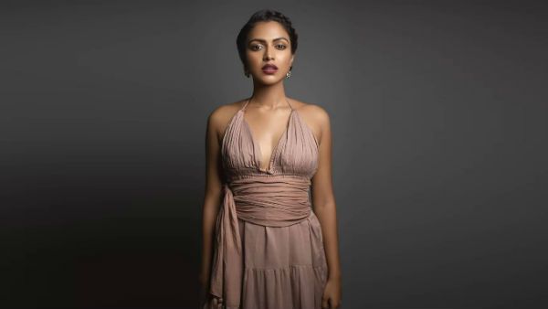 અમલાને મળ્યો 'રાઇઝિંગ સેંસેશન’ એવોર્ડ અમલાને મળ્યો 'રાઇઝિંગ સેંસેશન’ એવોર્ડ