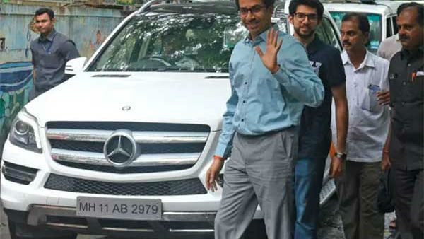 ઠાકરે પરિવાર પાસે છે આ લક્ઝરી ગાડીઓ, જુઓ ફોટા