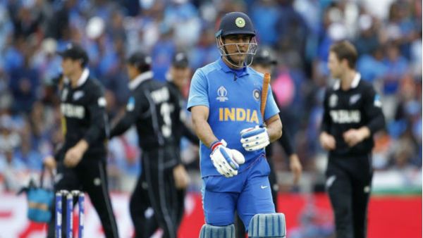 IPL પહેલા ધોનીની નહી થાય વાપસી, કોચ રવિ શાસ્ત્રીએ આપ્યા સંકેત