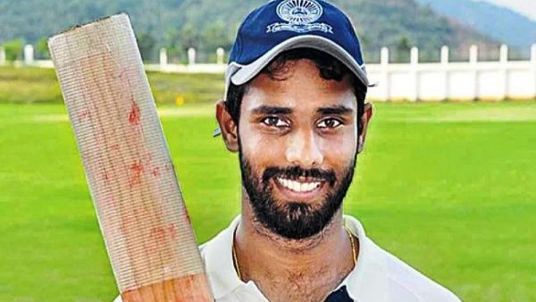 હાલ ટેસ્ટ પ્લેઈંગ ઈલેવનમાં પણ જગ્યા મેળવી શકવી પડકારજનક હાલ ટેસ્ટ પ્લેઈંગ ઈલેવનમાં પણ જગ્યા મેળવી શકવી પડકારજનક