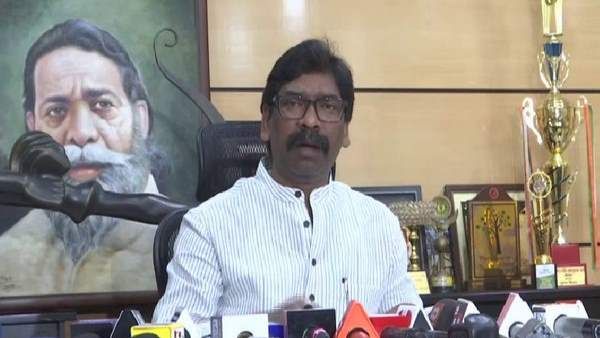 Jharkhand Election Result 2019: દુમકાથી પાછળ અને બરહેટથી આગળ ચાલી રહ્યા છે હેમંત સોરેન