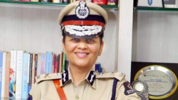 મહિલાઓએ દરેક પરિસ્થિતિ માટે પોતાને તૈયાર રહેવુ જોઈએ મહિલાઓએ દરેક પરિસ્થિતિ માટે પોતાને તૈયાર રહેવુ જોઈએ