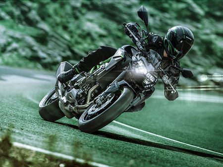 પહેલું મોડેલ