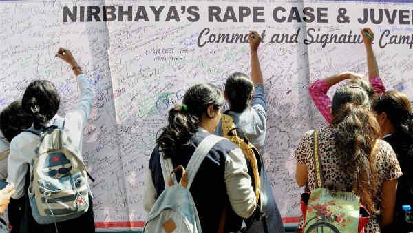 પીડિતાને ઈલાજ માટે દિલ્લી લઈ જવાઈ હતી