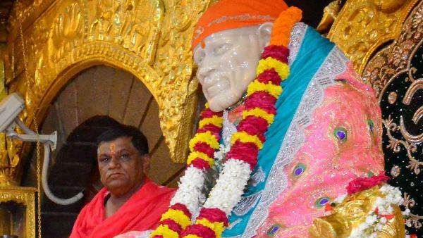 કેટલુ સોનુ અને ચાંદી ચડાવાયુ