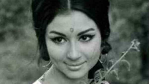 ગભરાઈ ગઈ હતી શર્મિલા