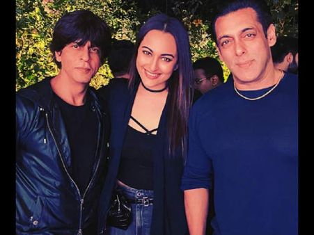 શાહરૂખ રહ્યો હાજર