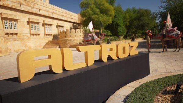 કારોની નવી રેંજ 