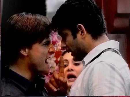 અસીમ રિયાઝ- ટીઆરપી પોઈન્ટ