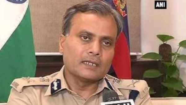 દિલ્હી પોલીસ પર ઉઠ્યા સવાલ