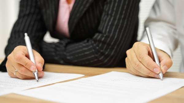 પૂર્વ પ્રેમીની જેમ પ્રેમ ના કરવા પર તલાક