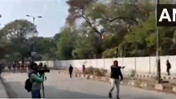 ગોળી ચલાવતી વખતે કહ્યું - તુમ્હે દેતા હુ આઝાદી