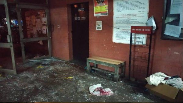 સિનિયર વોર્ડન પર પણ હુમલો થયો