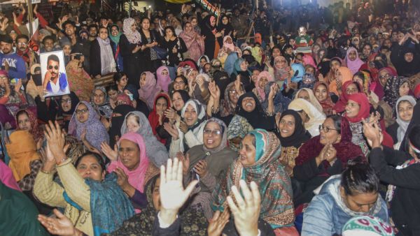 શાહીન બાગમાં નાગરિકતા સુધારા એક્ટ સામે પ્રદર્શન ચાલુ શાહીન બાગમાં નાગરિકતા સુધારા એક્ટ સામે પ્રદર્શન ચાલુ