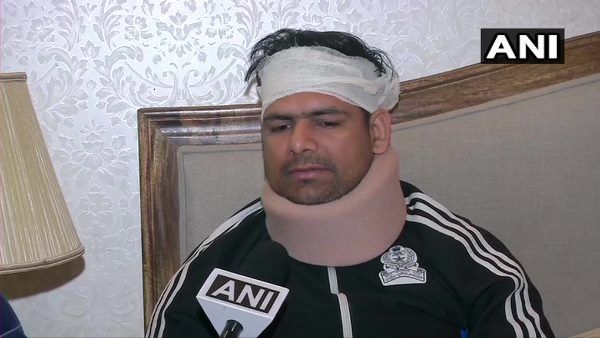 ‘ભીડે અમને ચારે તરફથી ઘેરી લીધા'