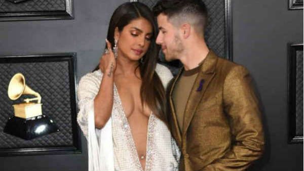 પહેલી વાર ધડક્યુ દિલ પહેલી વાર ધડક્યુ દિલ