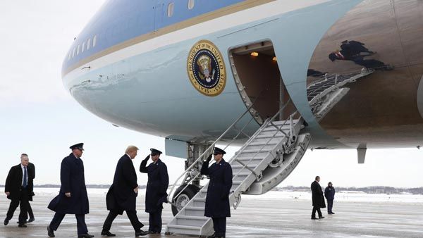 ઘણા ભાગોમાં જવાની પરવાનગી કોઈને નથી ઘણા ભાગોમાં જવાની પરવાનગી કોઈને નથી