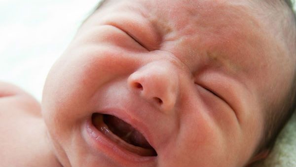 આ માટે રડે છે શિશુ આ માટે રડે છે શિશુ