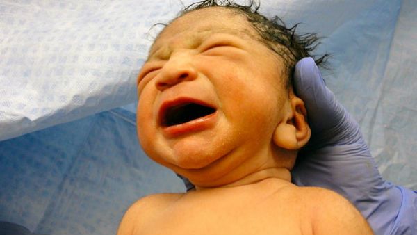 જો બાળક 3 કલાકથી વધારે રડે છે તો જો બાળક 3 કલાકથી વધારે રડે છે તો