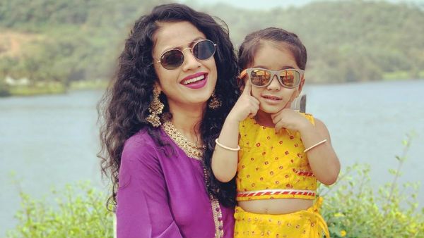 બન્ને કરે છે ટ્વીનિંગ બન્ને કરે છે ટ્વીનિંગ