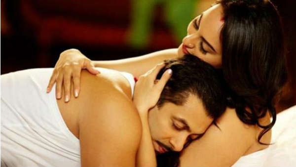 ડોમિનેટ કરવા ઈચ્છે ડોમિનેટ કરવા ઈચ્છે